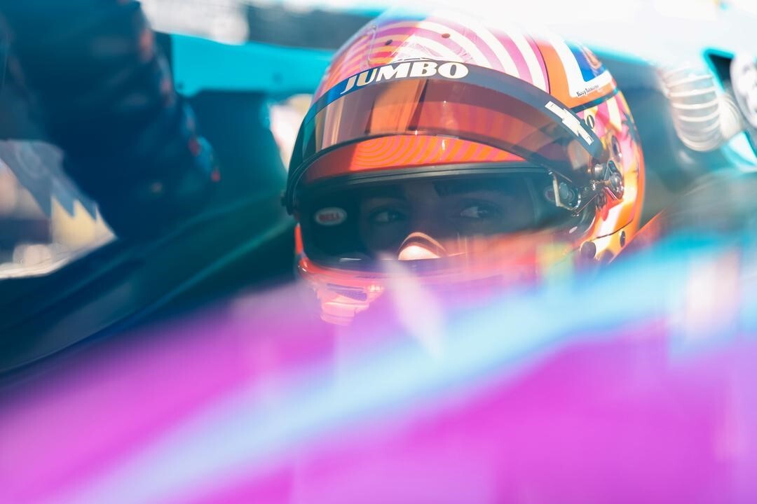 Veekay Long Beach header