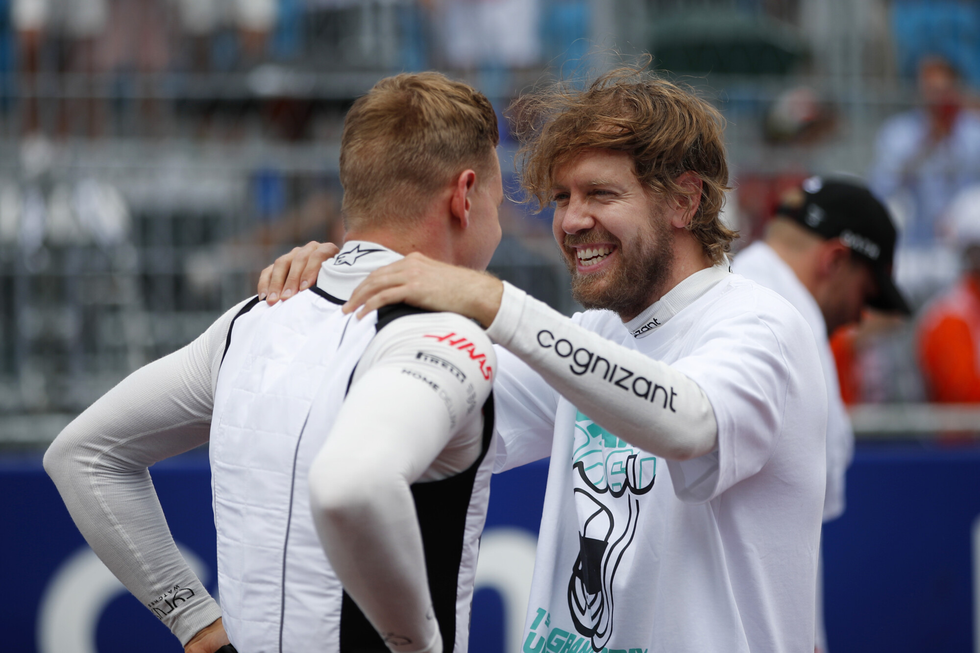 Sebastian Vettel en Mick Schumacher op de grid Miami 2022