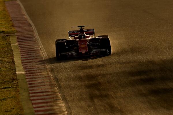 test-barcelona-sebastian-vettel