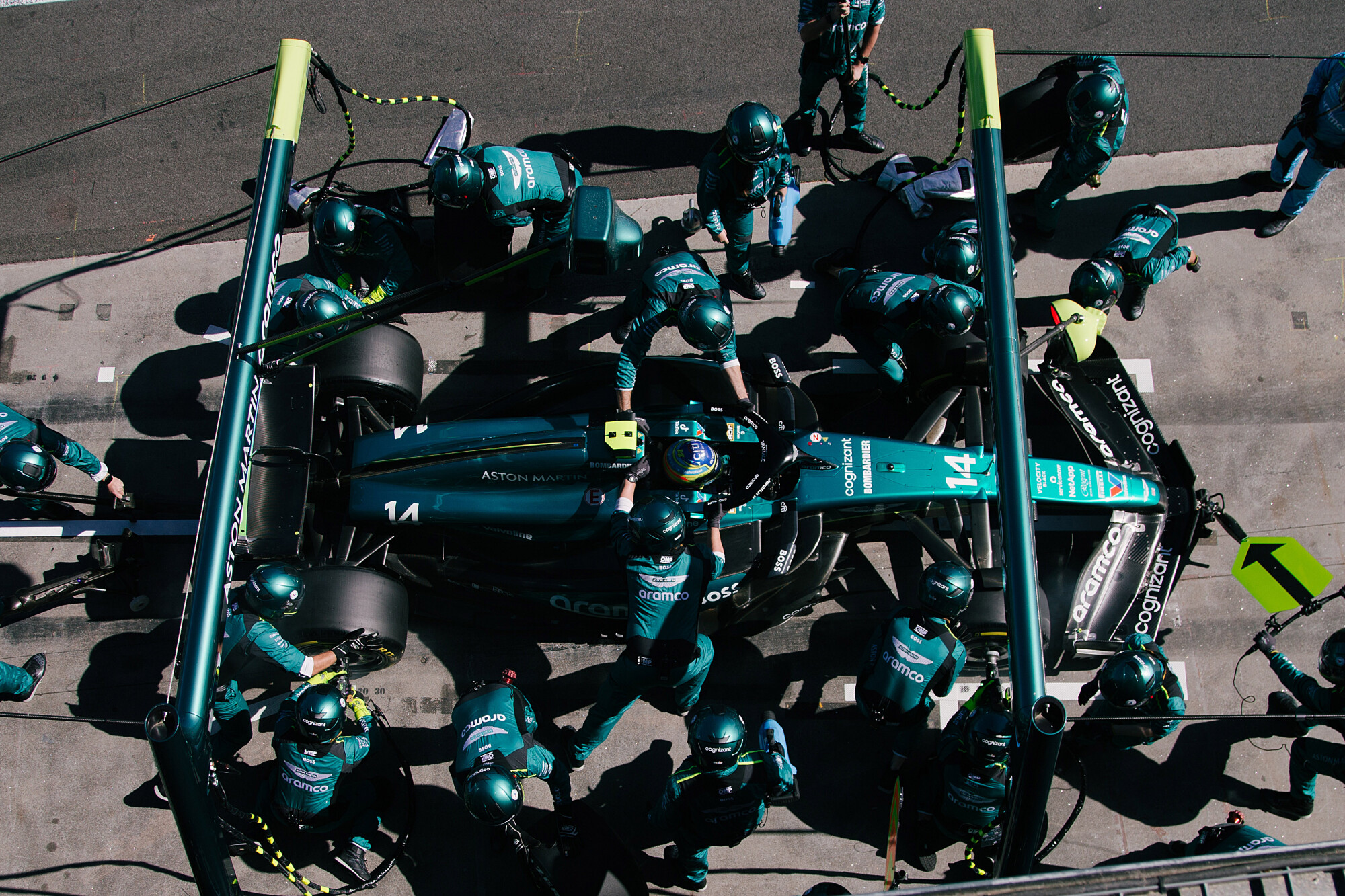 GP2403_042605AM1T0948