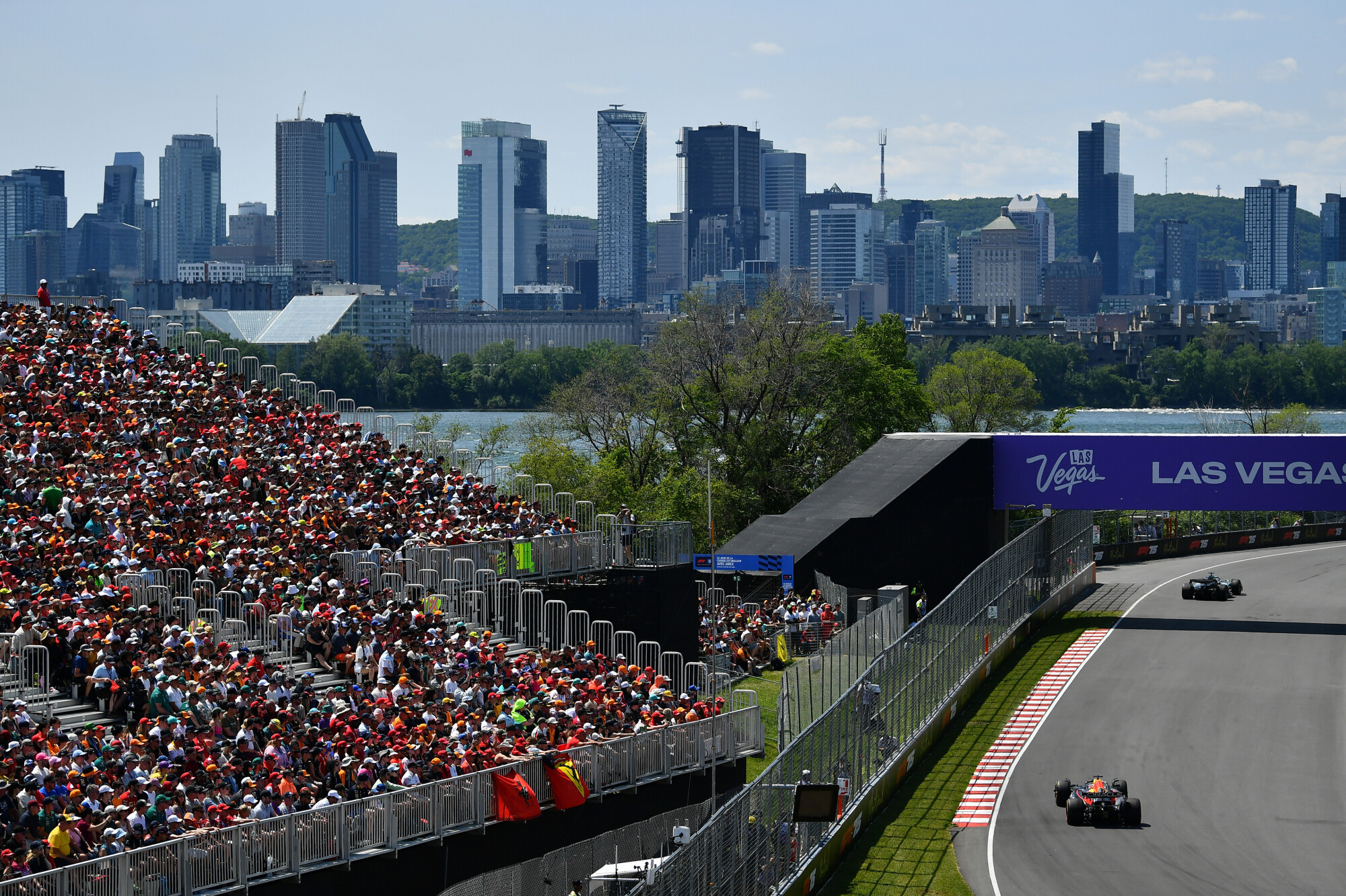 Max Verstappen en George Russell (3) - GP Canada 2025