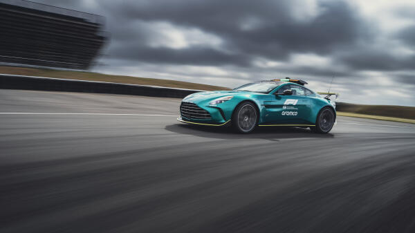 Safety Car Vantage S II 2025