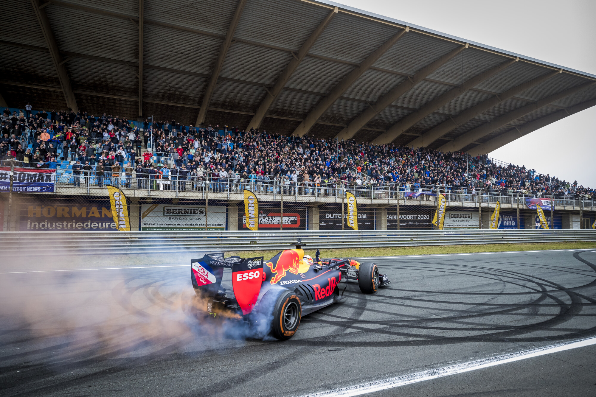 SI201905190415_hires_jpeg_24bit_rgb