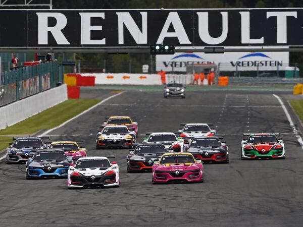 Renault_Super_Trophy