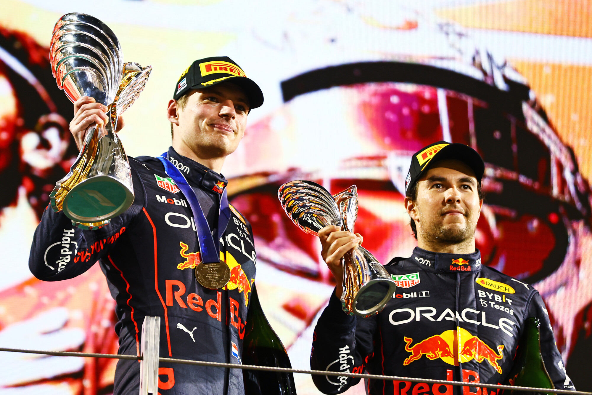 Verstappen en Pérez podium abu dhabi