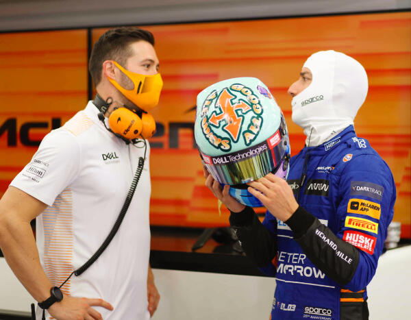 0B64311F-DFE1-4EB9-A036-7C9708495C78