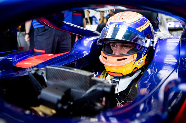 AP-1YWX894DS1W11_news