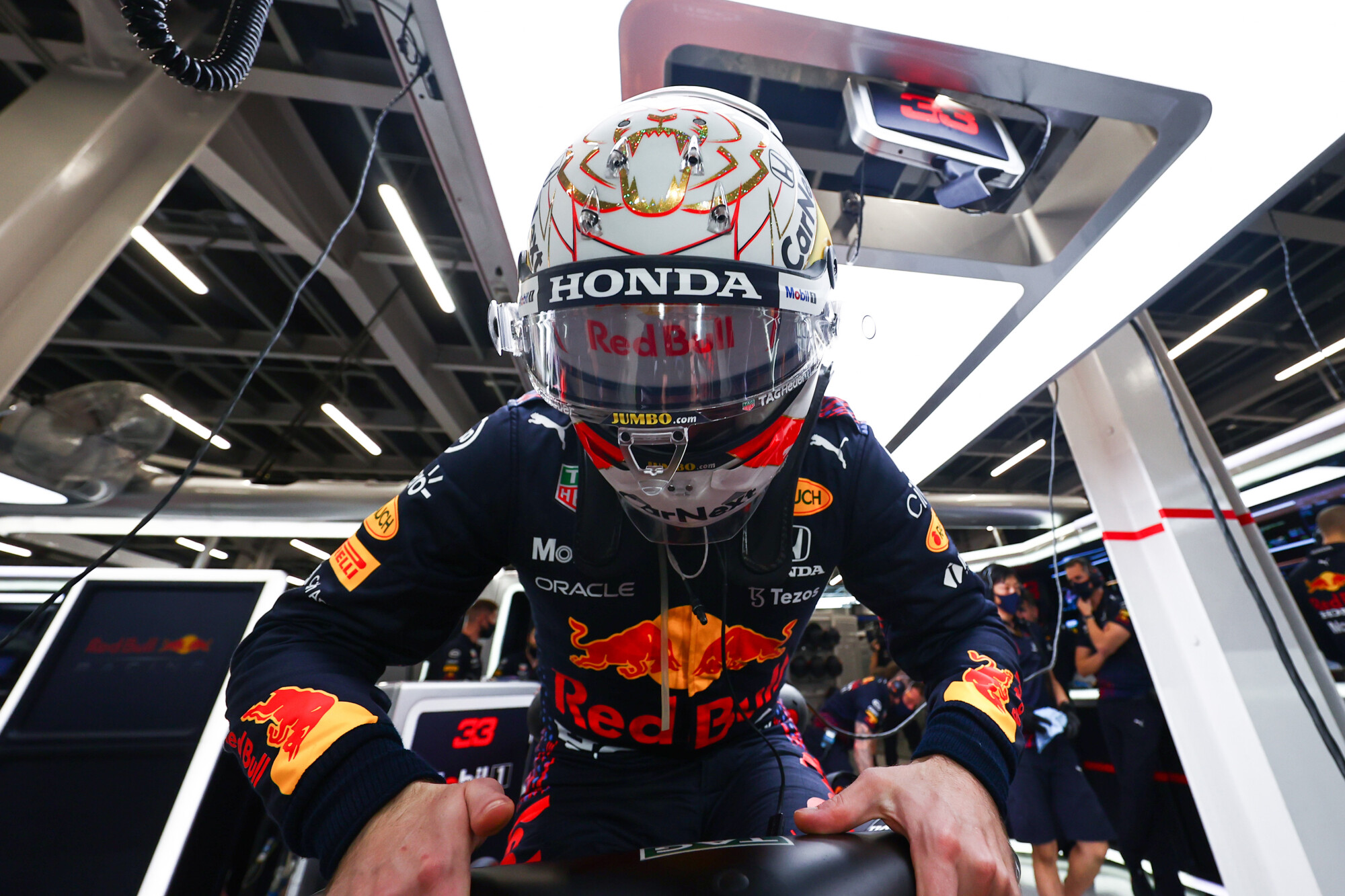 SI202112030475_hires_jpeg_24bit_rgb