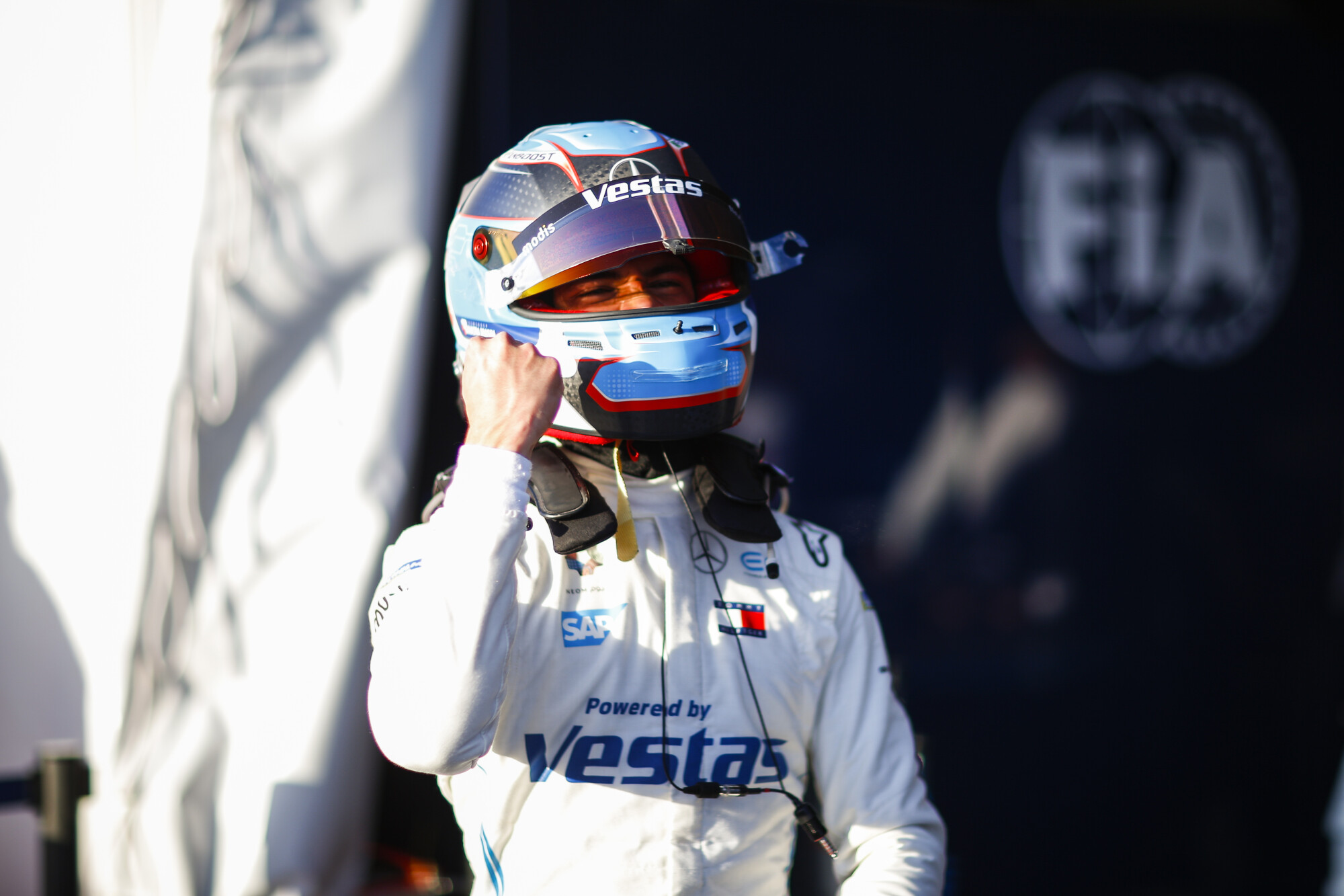 1-EPS701_145831_ONZ0005-2