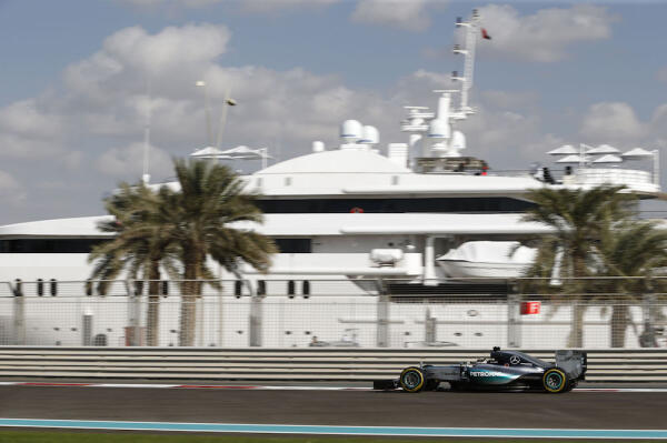 Hamilton_abudhabi