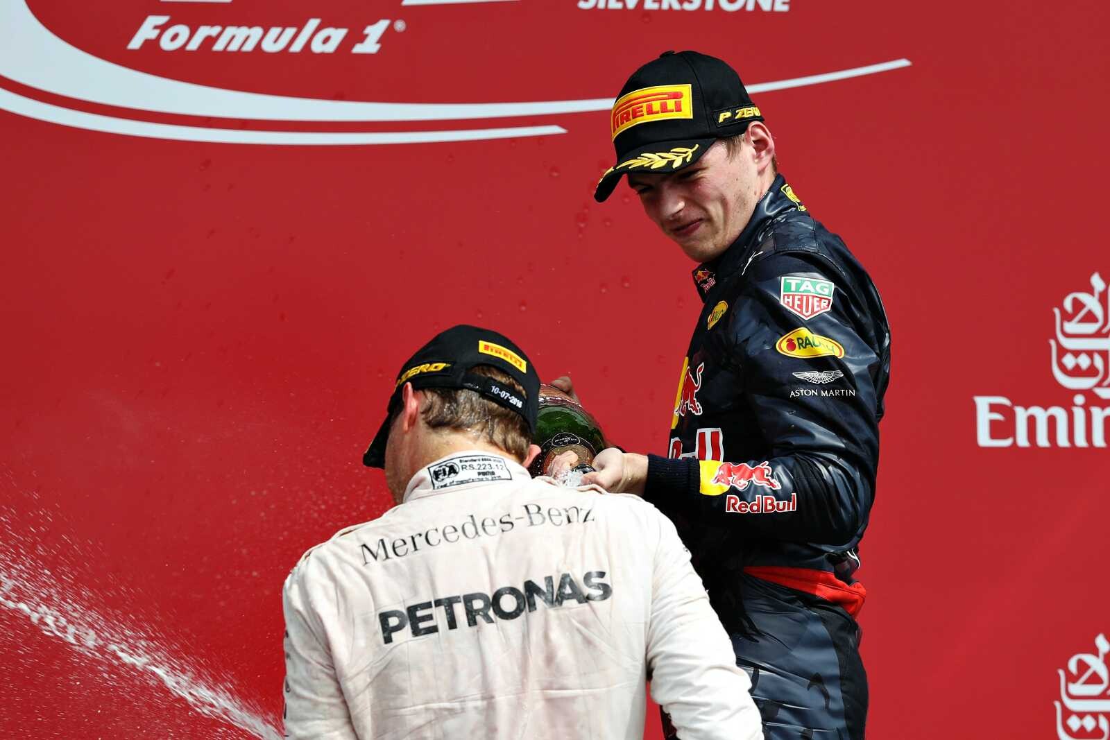 Max_Verstappen_Red_Bull_Racing_F1_GP_Groot-Brittannie_2016_Rosberg