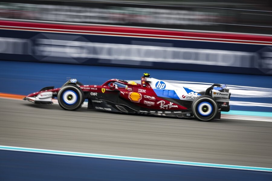 Lewis Hamilton auto, Miami, 2025,