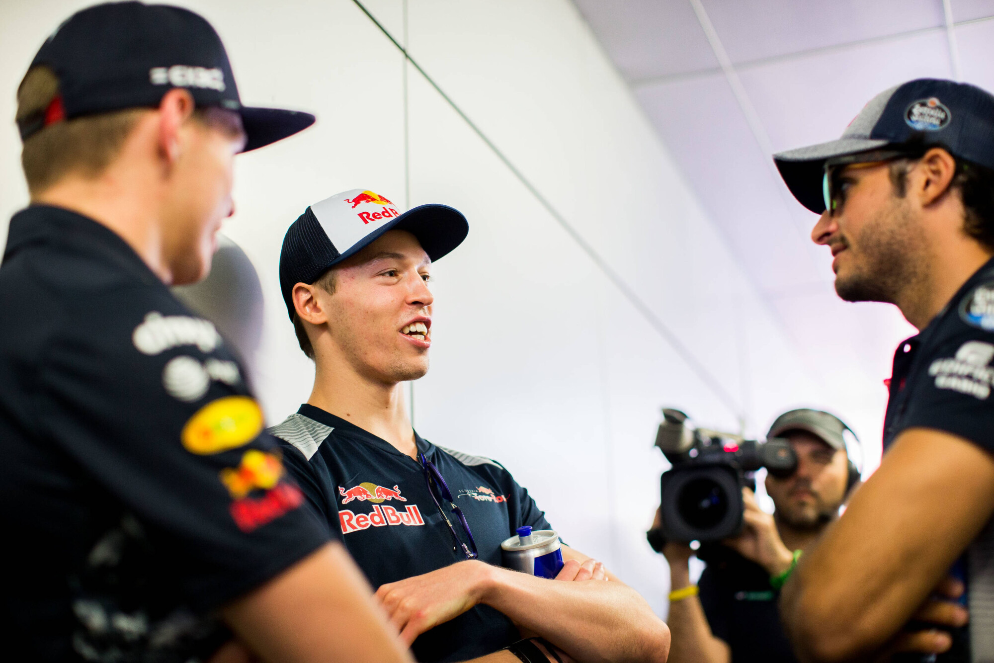 P-20170430-00788_News