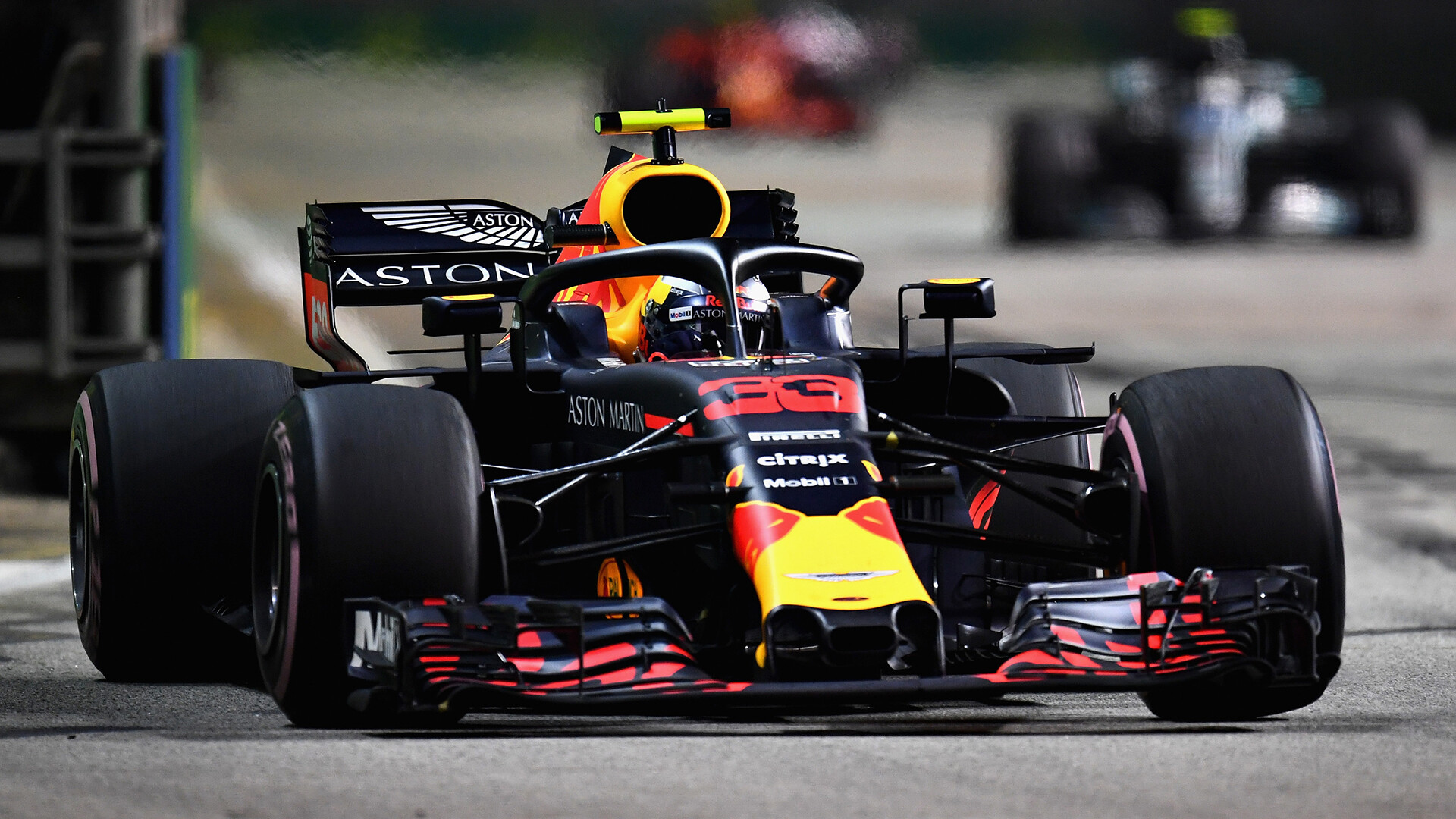 1920x1080-Max-Verstappen-Red-Bull-Racing-GP-Singapore-2018