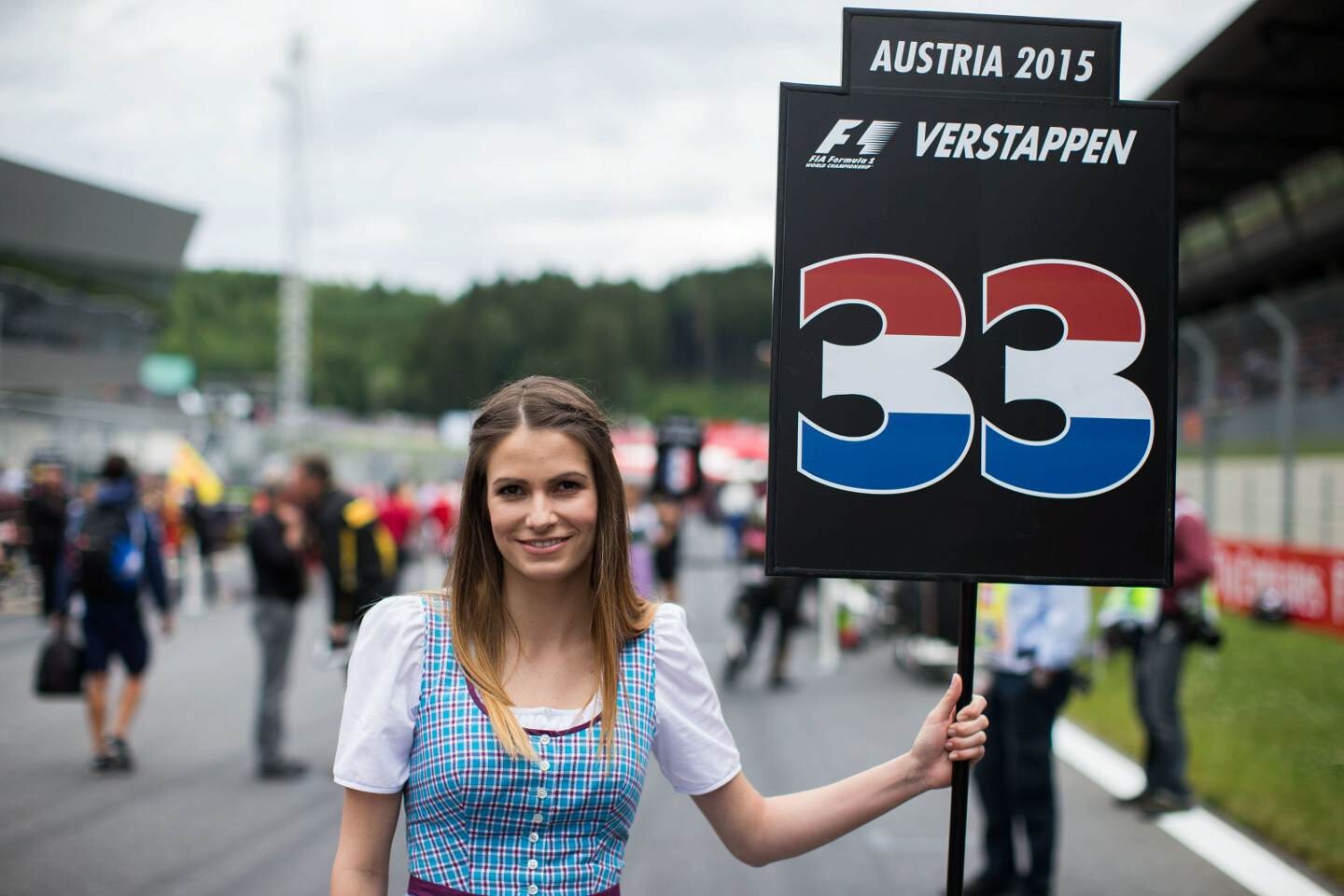 025_Grid_girl_Verstappen_Scuderia_Toro_Rosso_GP_Oostenrijk