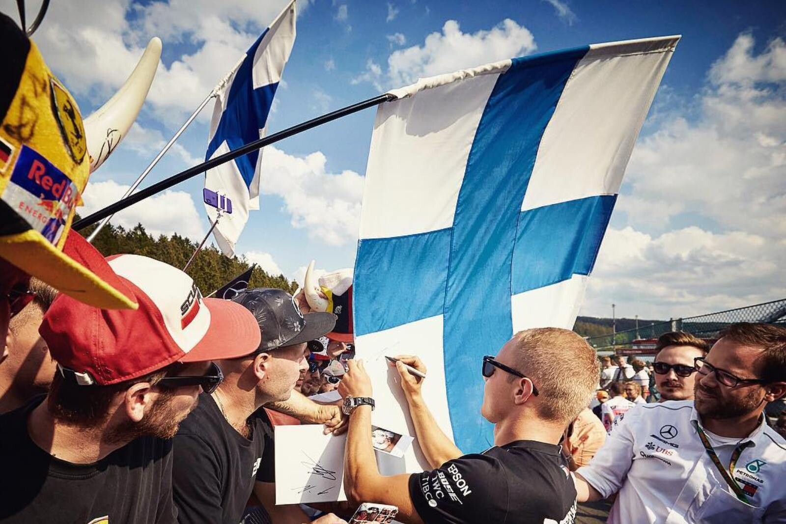 39486264_246855232832508_1421059362322907136_n