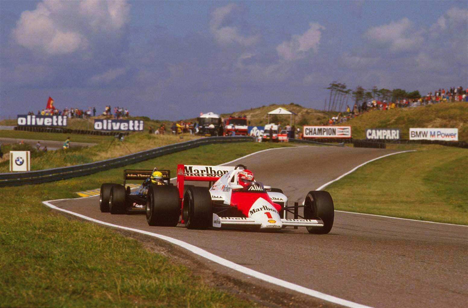 images_Formule1_retro_Niki_Lauda_McLaren_Ayrton_Senna_Lotus_Grand_Prix_Nederland_Zandvoort_1985