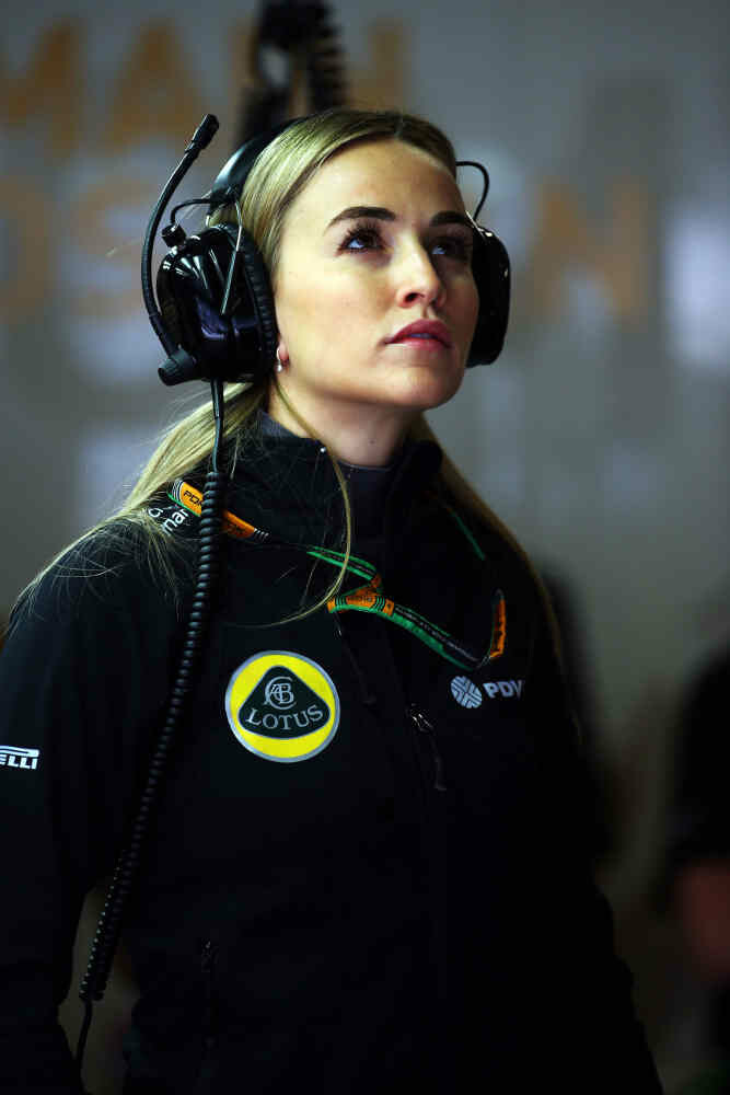 Carmen_Jorda_Lotus_F1_Team_Sochi_2015_Grand_Prix