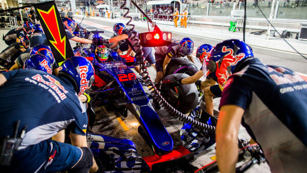 1920x1080-Pierre-Gasly-Scuderia-Toro-Rosso-GP-Abu-Dhabi-2017