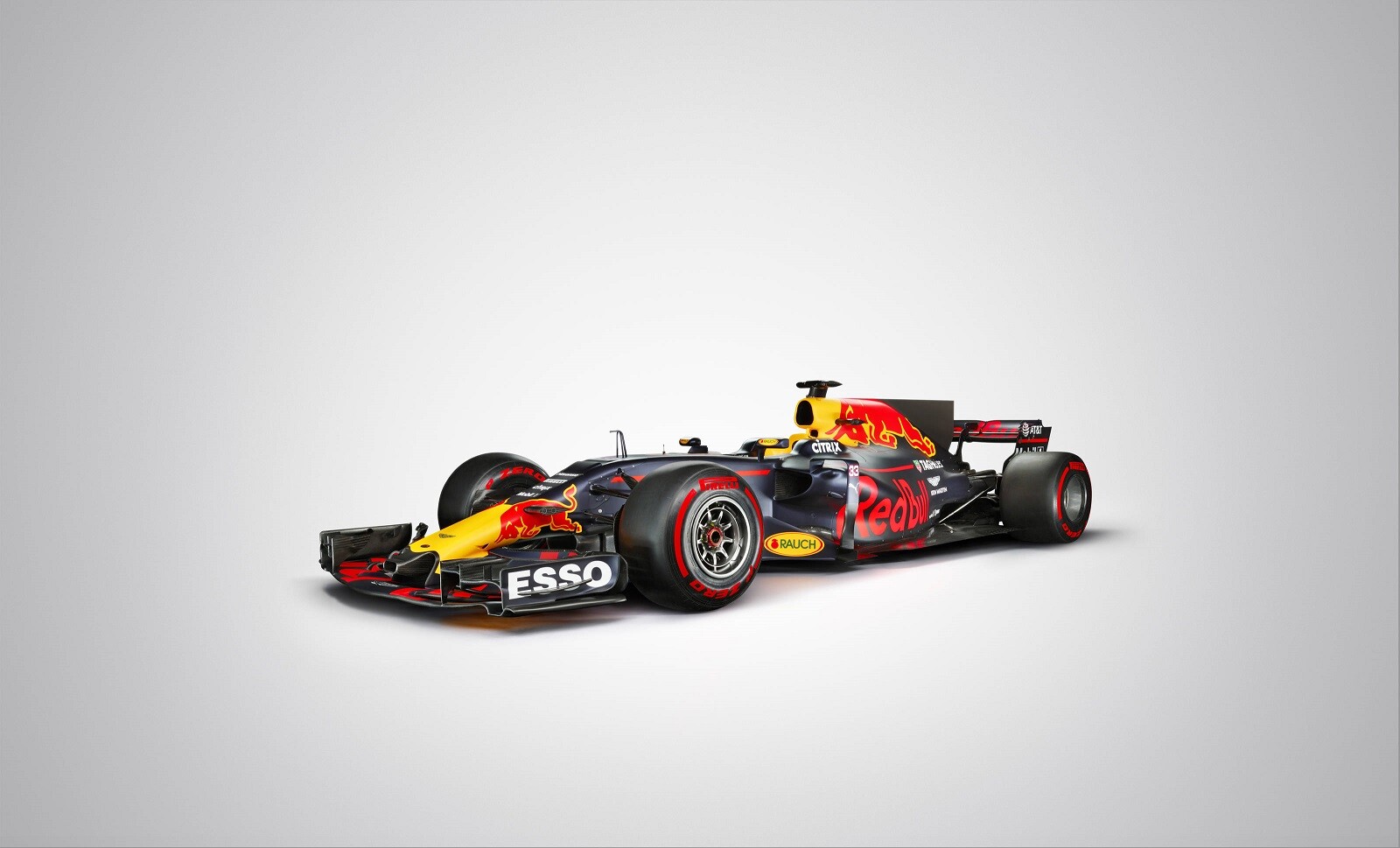 images_2017_F1_02_red-bull-RB13-studio