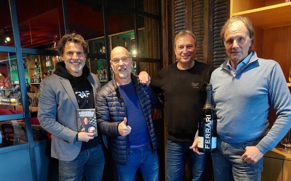 Podcast Formule 1 aan Tafel Lewis Hamilton Ferrari vervanger Mercedes