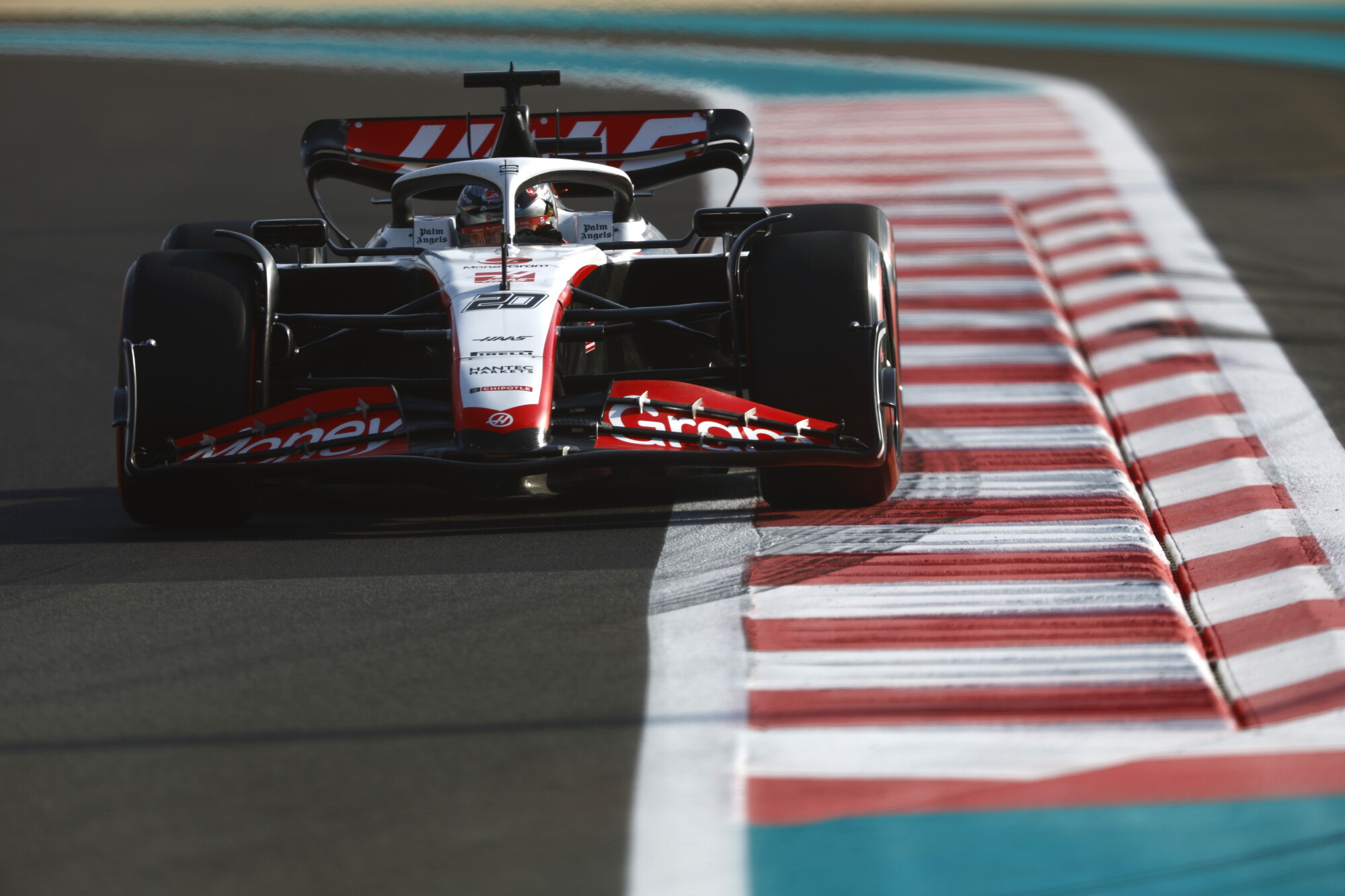 Kevin-Magnussen-Haas-2023-auto