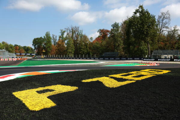 Monza donderdag pirelli