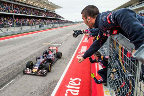Max_Verstappen_Scuderia_Toro_Rosso_US_GP_2015_P4