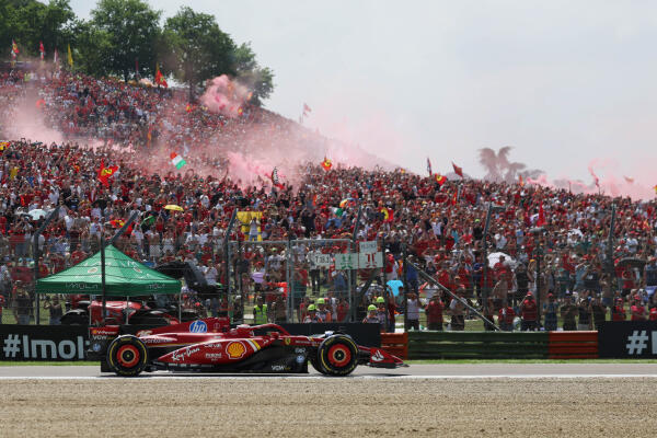 leclerc ferrari fans imola