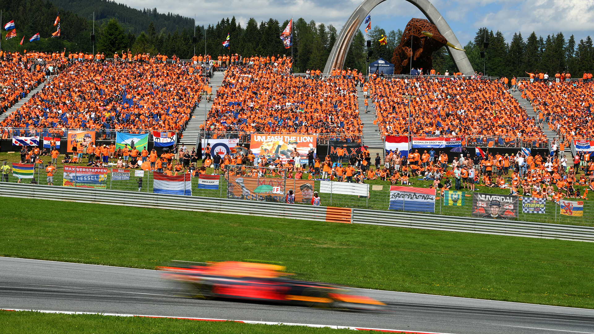 1920x1080-Max-Verstappen-Red-Bull-Racing-GP-Oostenrijk-2018
