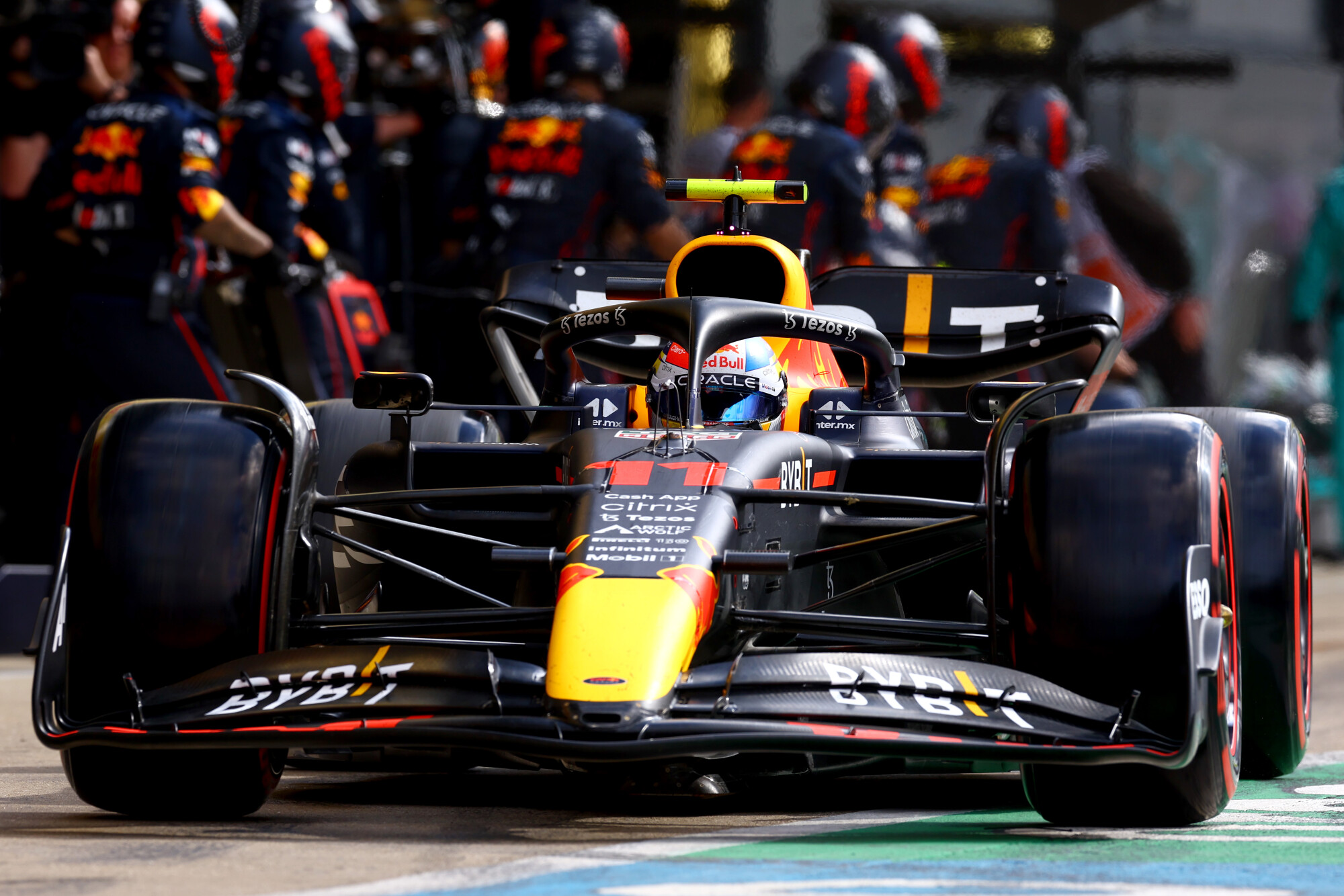 sergio perez auto pits