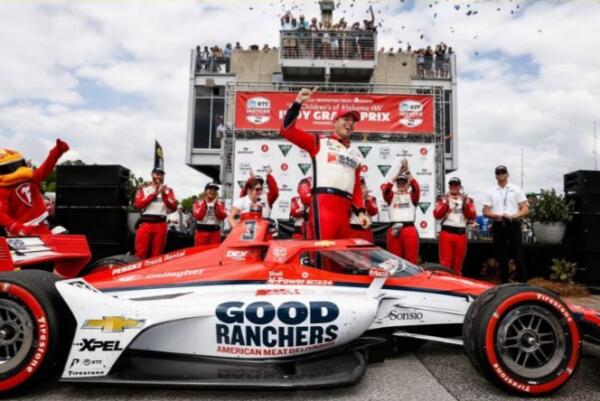 Scott McLaughlin wint op Barber 2024