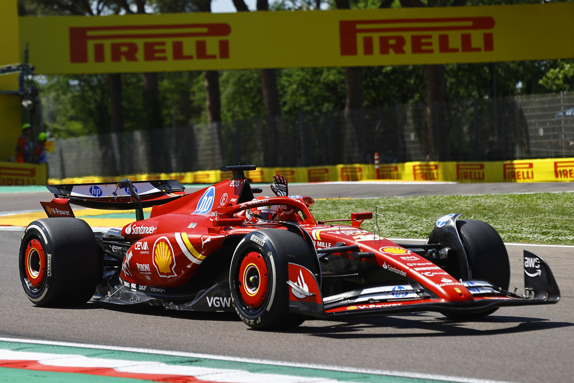 charles leclerc 2024 imola vrijdag