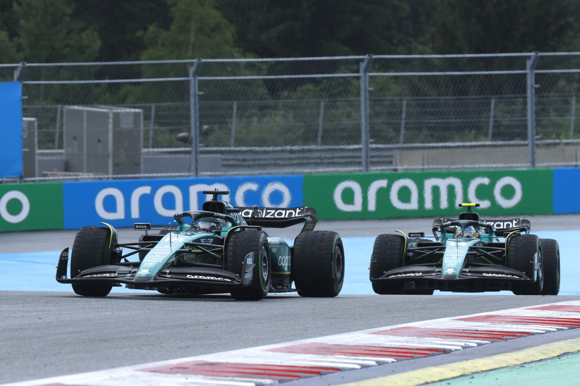 Stroll en Alonso rijden achter elkaar tijdens GP Oostenrijk