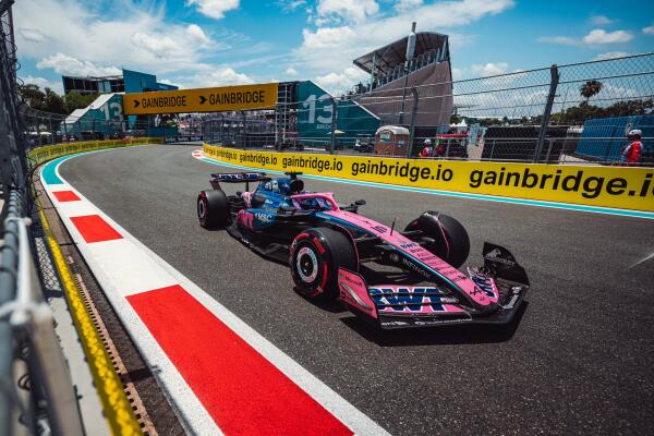 Pierre Gasly auto race Miami 2025