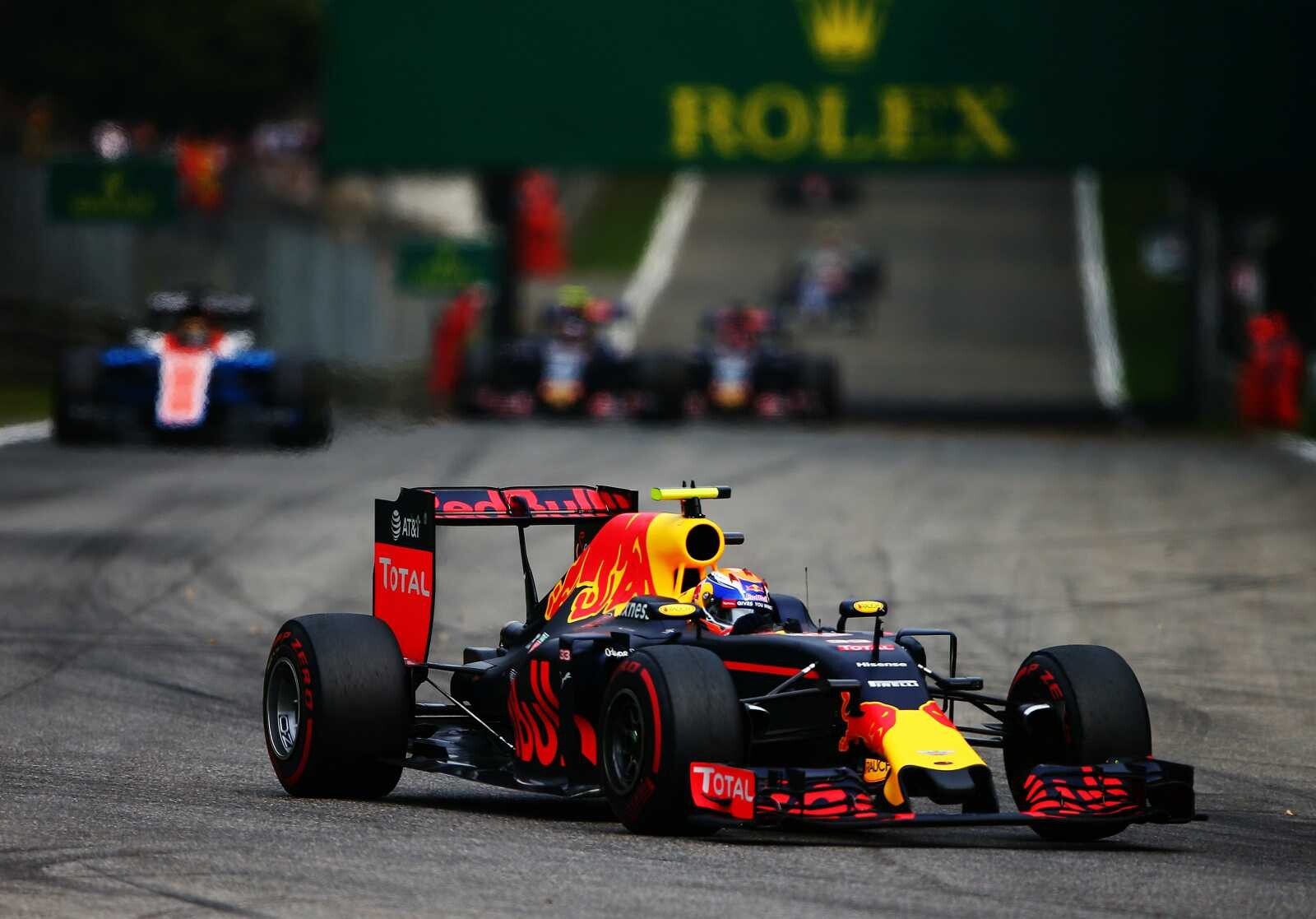 Max_Verstappen_Red_Bull_Racing_F1_Grand_Prix_Itali_race