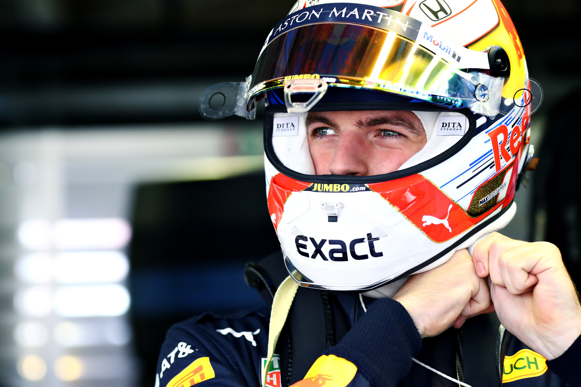 AP-21GH256192111_news-2