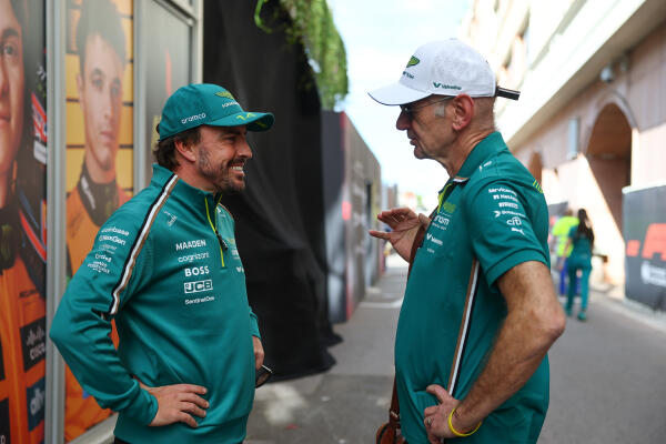 Fernando Alonso en Adrien Newey