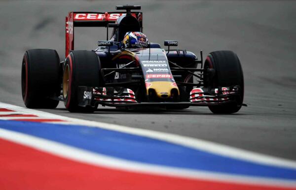 images_Formule1_2015_nieuws-okt_Max_Verstappen_Scuderia_Toro_Rosso_Grand_Prix_Russia_2015