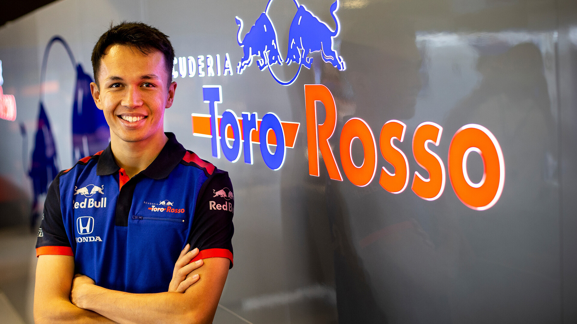 1920x1080-Alexander-Albon-Scuderia-Toro-Rosso