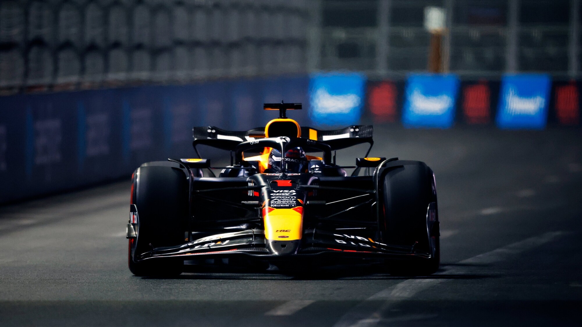 Red-Bull-2024-Las-Vegas-Verstappen