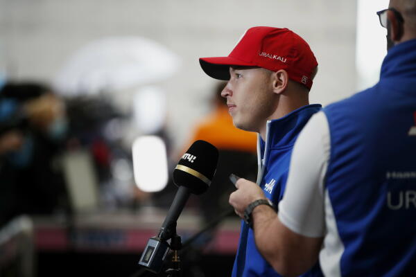 1018897849-LAT-20211111-GP2119_172049_54I1754-343