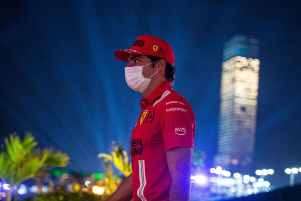 210007-scuderia-ferrari-saudi-arabian-thursday