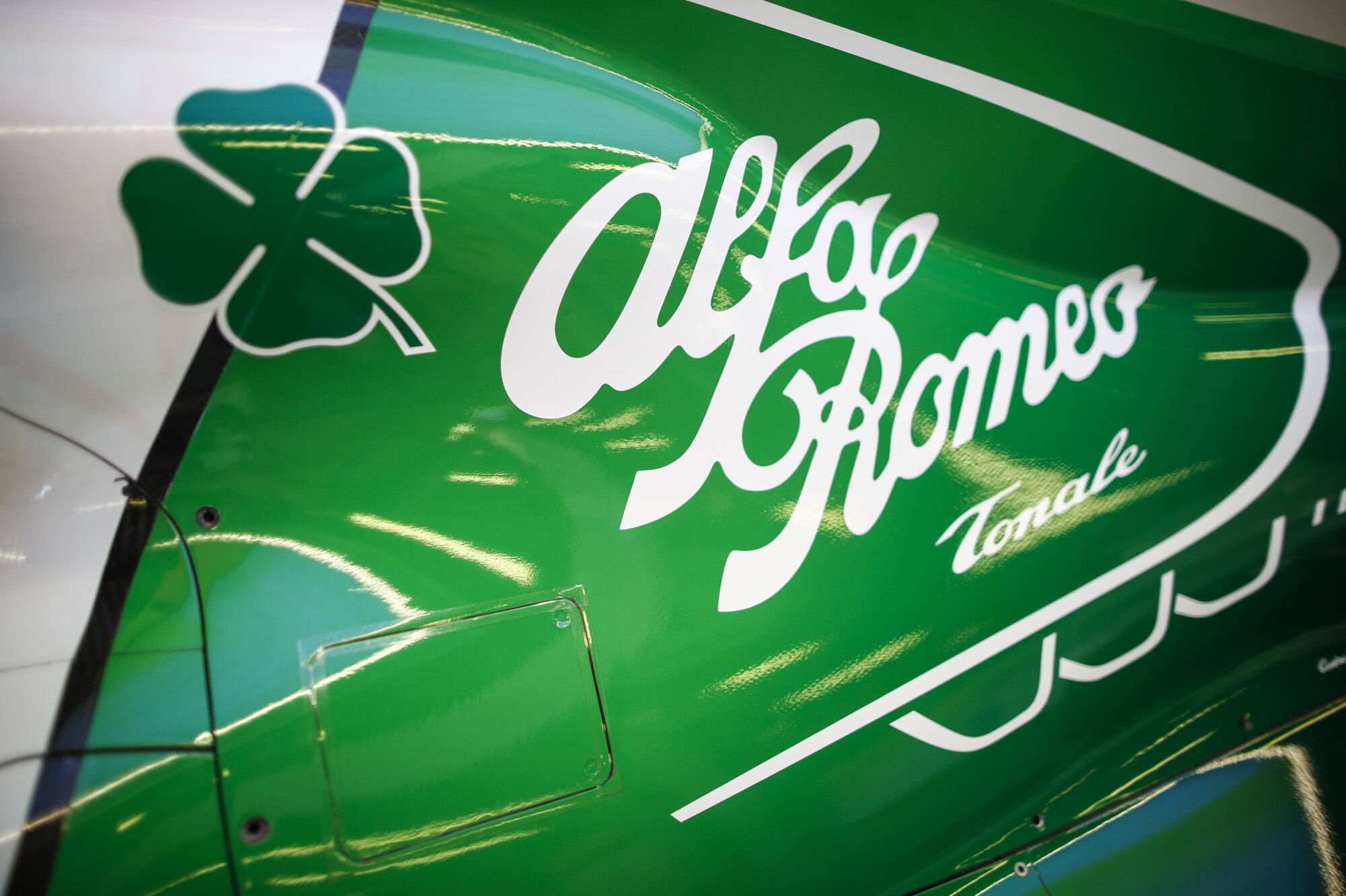 zijkant livery alfa romeo bakoe
