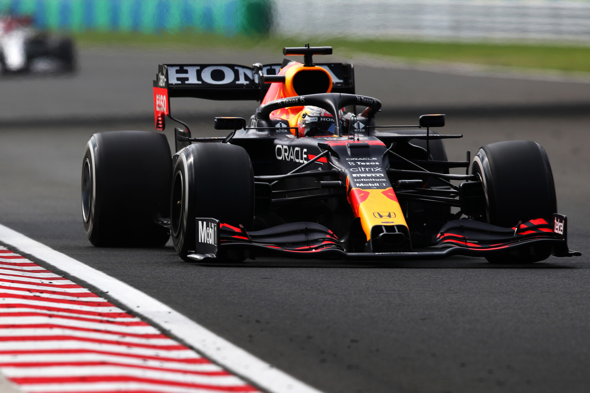red-bull-verstappen-hongarije