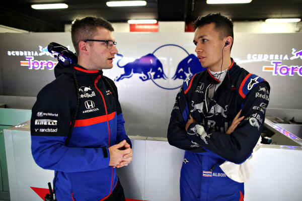 AP-1YG1UGANW1W11_news