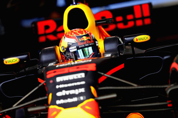 P-20171111-01046_hires_jpeg_24bit_rgb