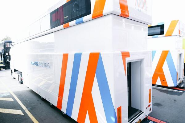 images_Formule1_2016_nieuws-februari_Manor_truck