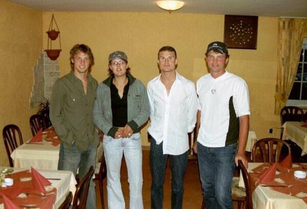 F1_Fan_Column_Nurburgring_2003