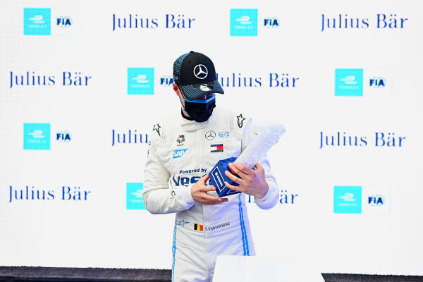 2-EPS705_095526SMG_1199